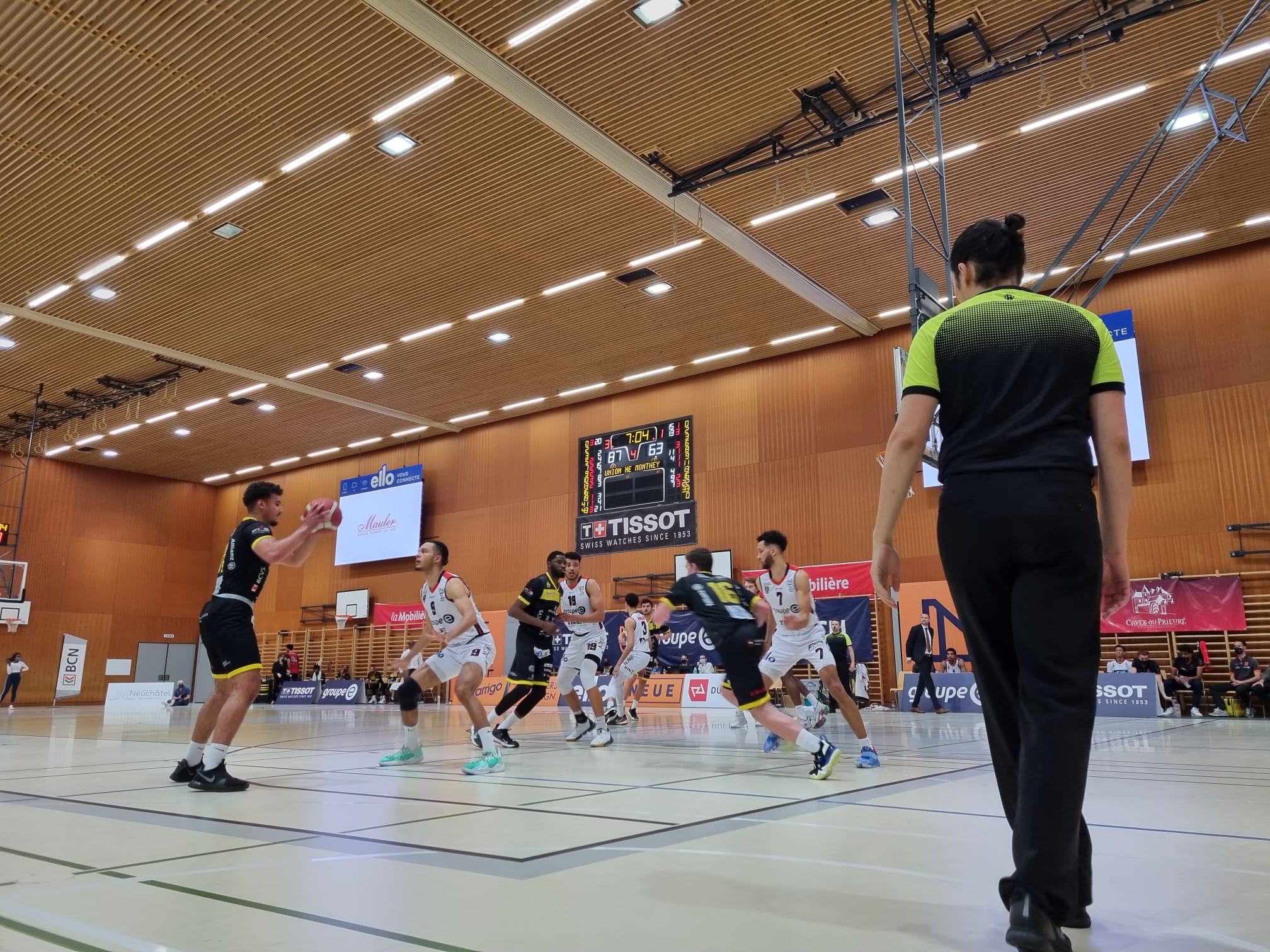 Basket: Monthey tombe lourdement à Neuchâtel pour le début des play-off